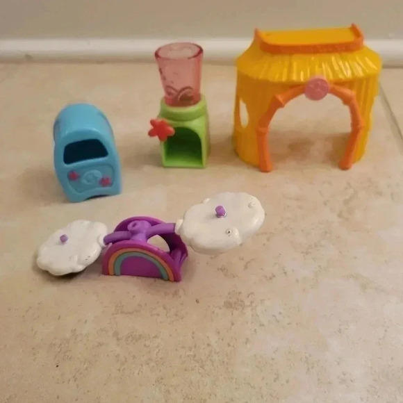 Lot of Littlest Pet Shop LPS Toys - Picture 1 of 5